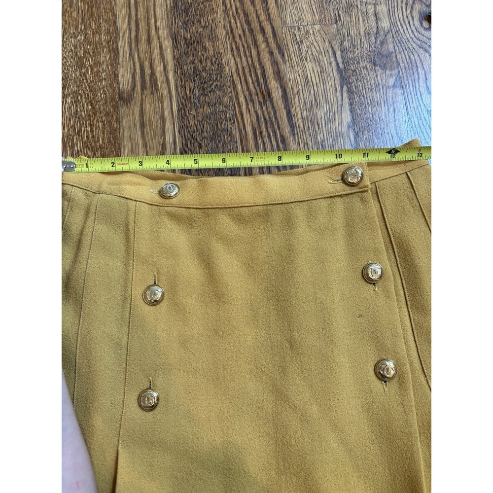 Chanel Vintage Mustard Yellow Pleated Midi Skirt Wool Logo Buttons 26 Classic - Picture 7 of 8